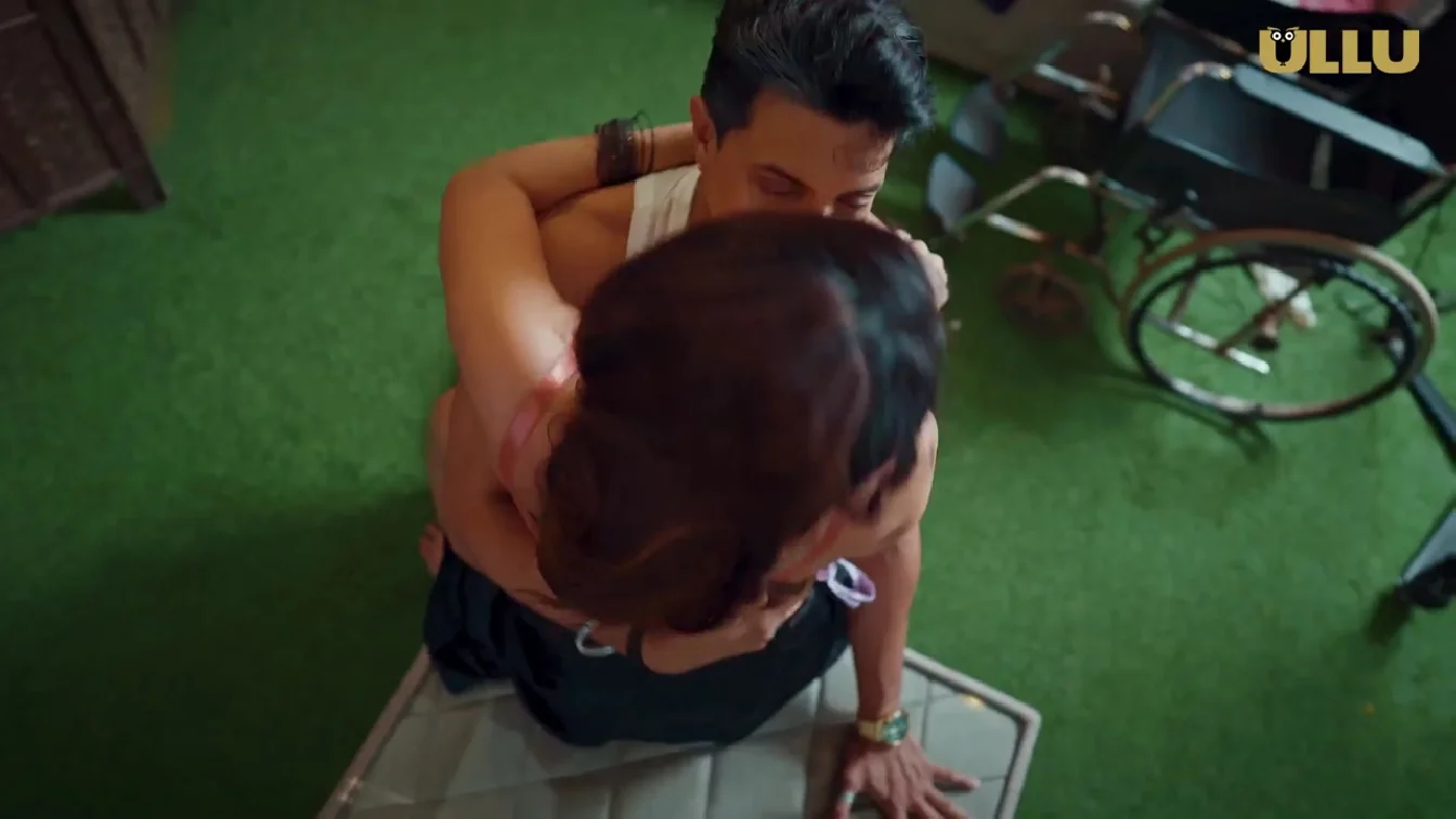 Raat Baaki Baat Baaki S01 P01(E01-04) ULLU